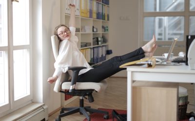 Six Tips for Maintaining Wellness in the Workplace